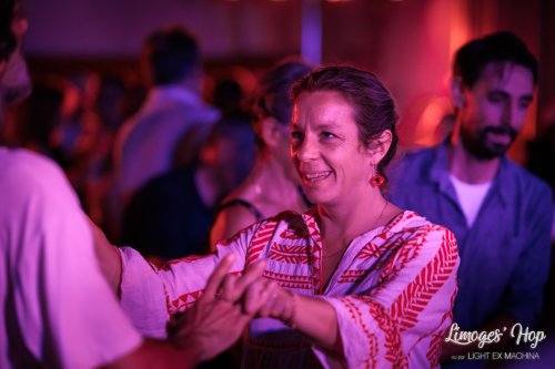 Limoges'Hop festival 2022

Partage libre avec le crédit et la citation (@lightexmachina) de l'auteur pour tout usage non promotionnel ou commercial.

© Alexandre - LIGHT EX MACHINA 2022, tous droits réservés.